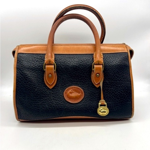 Dooney & Bourke Vintage Black Pebbled Leather Crossbody Purse + Cosmetic Bag - Picture 2 of 11